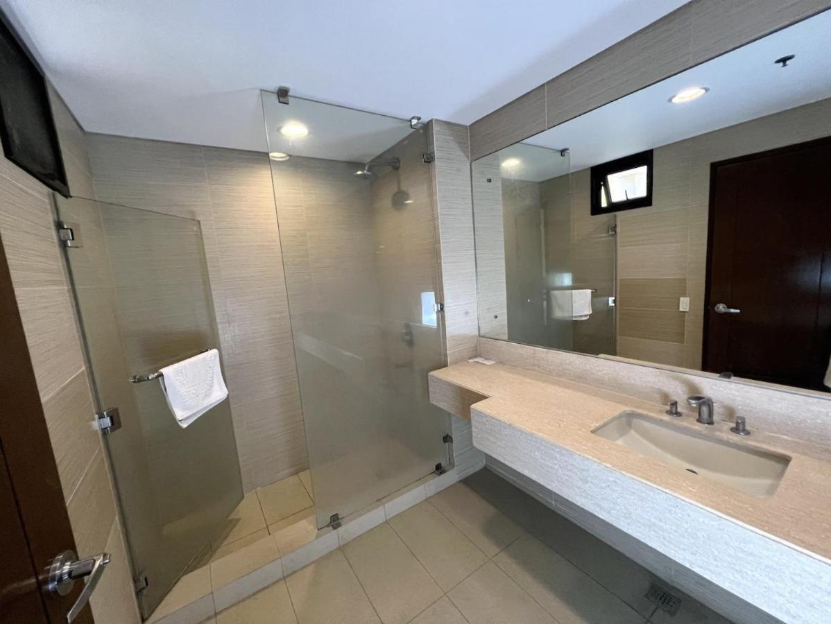 Anvaya Cove Short Term Rental Condos Morong  Zewnętrze zdjęcie